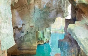 Sawa-I-Lau Caves (Yasawa Islands) Tour Fiji